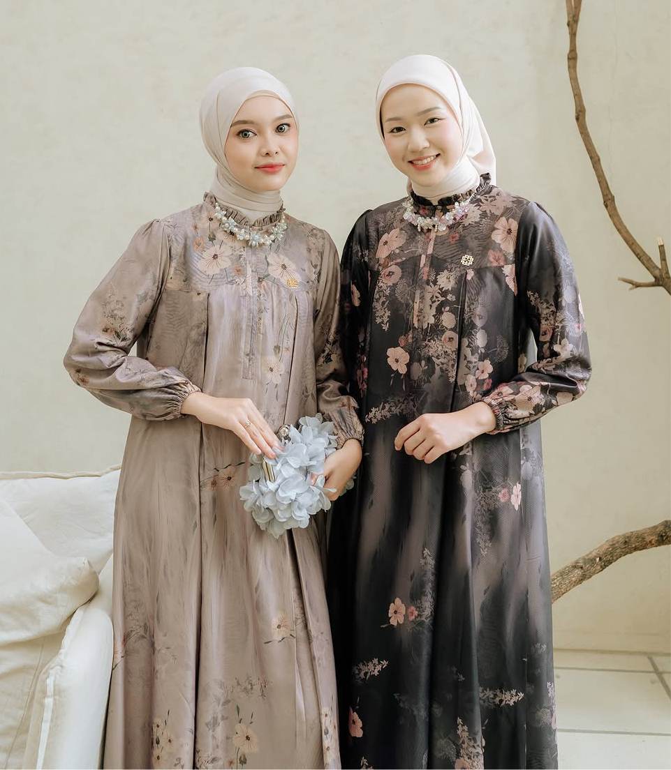 Safira Dress in Mauve