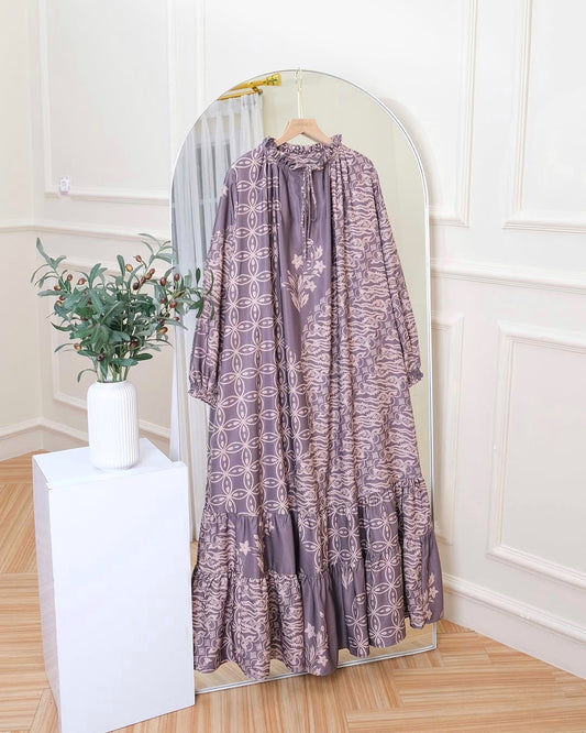 Sasqia Dress in Dark Lilac