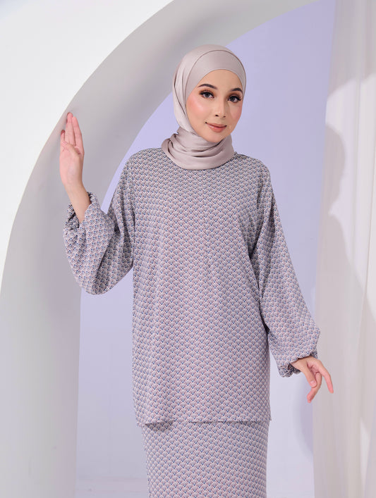 Suri Kurung in Crown Moon