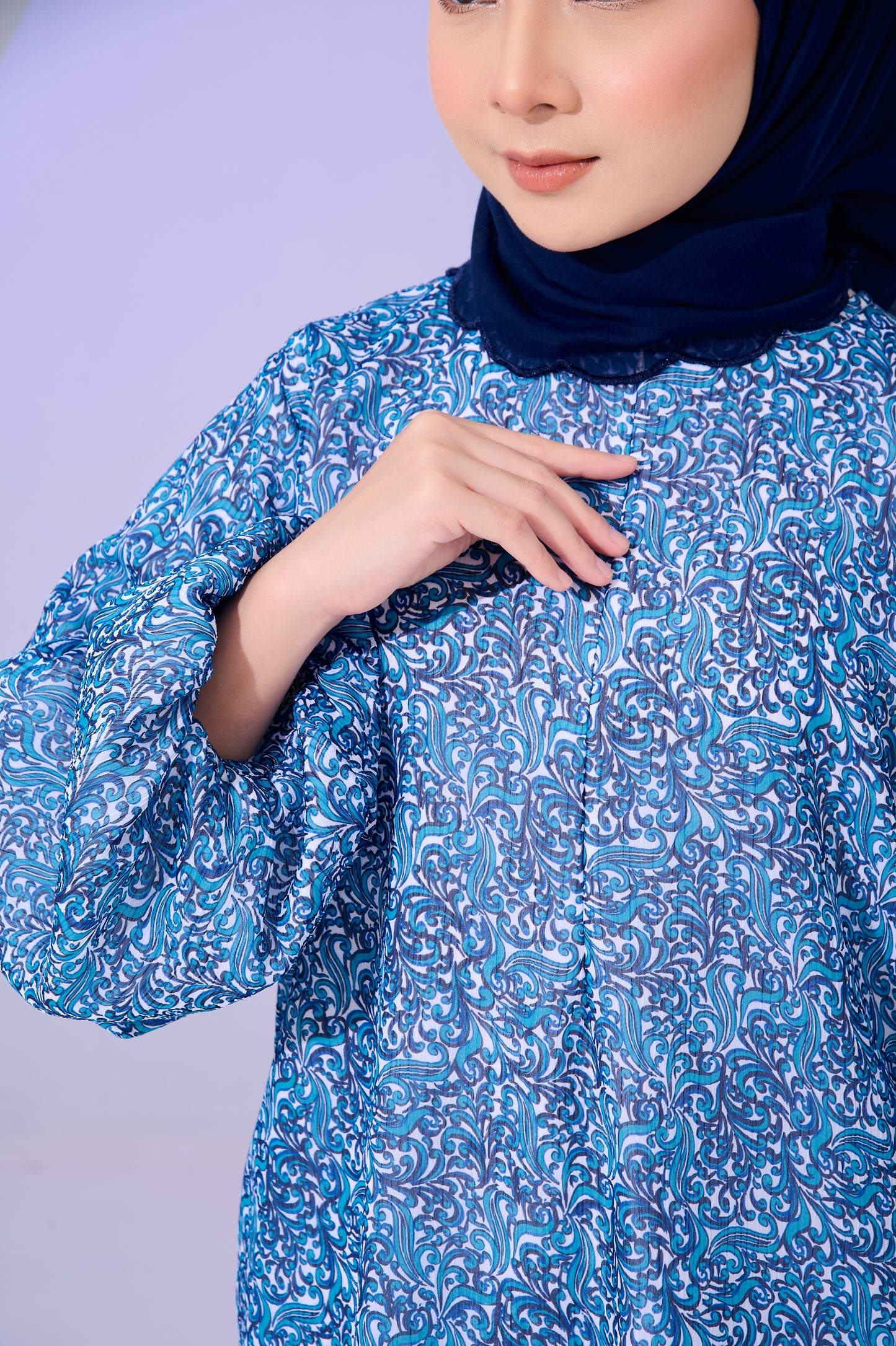 Stella Kurung in Navy Wind