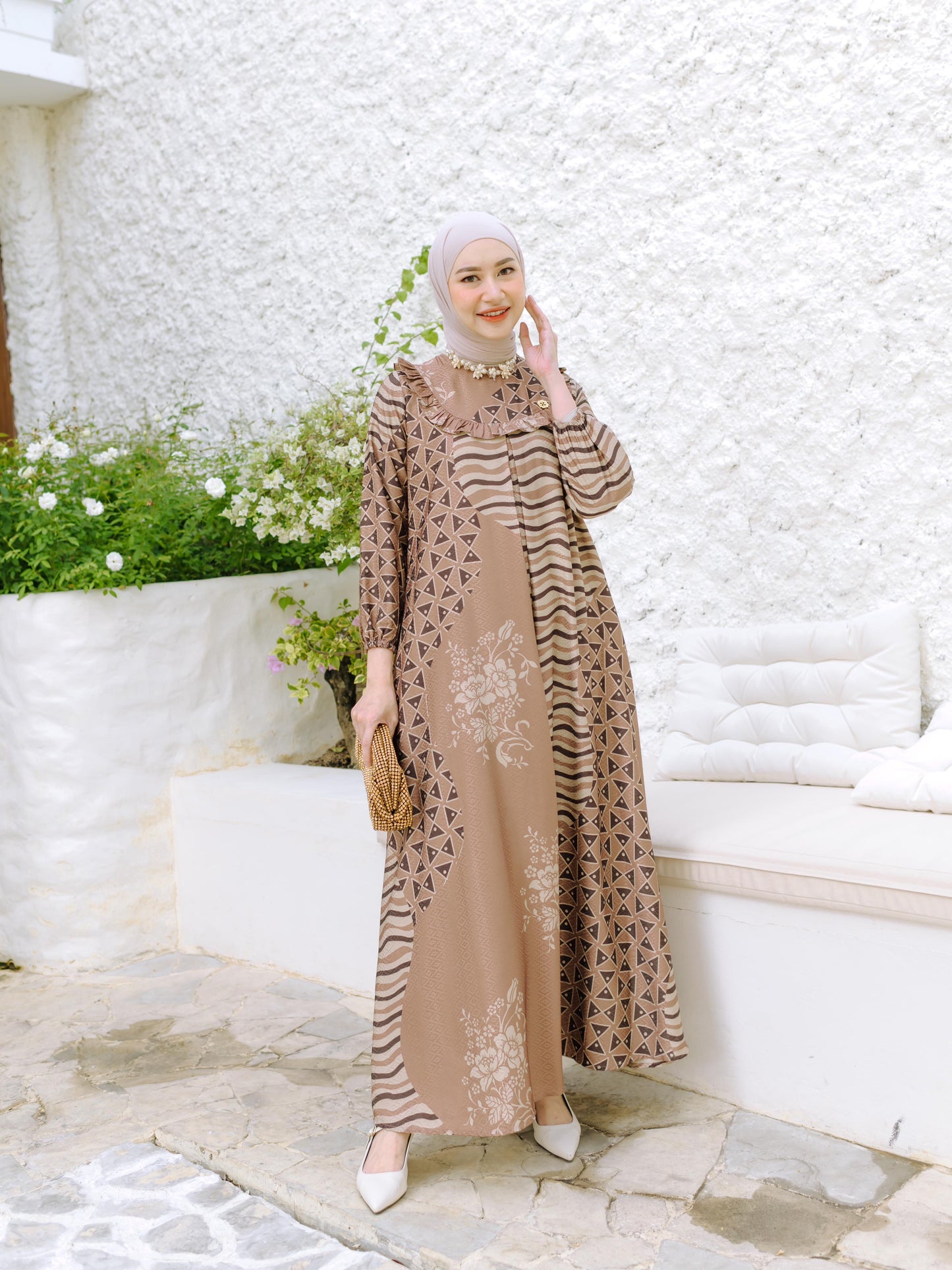 Luvena Dress in Hazelnut