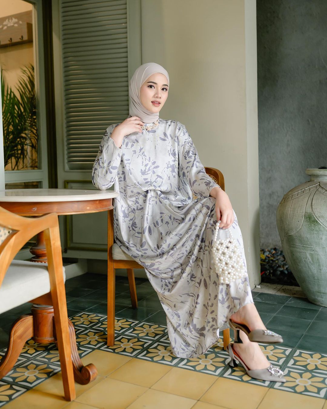 Tamara Kaftan in Glacier Gray