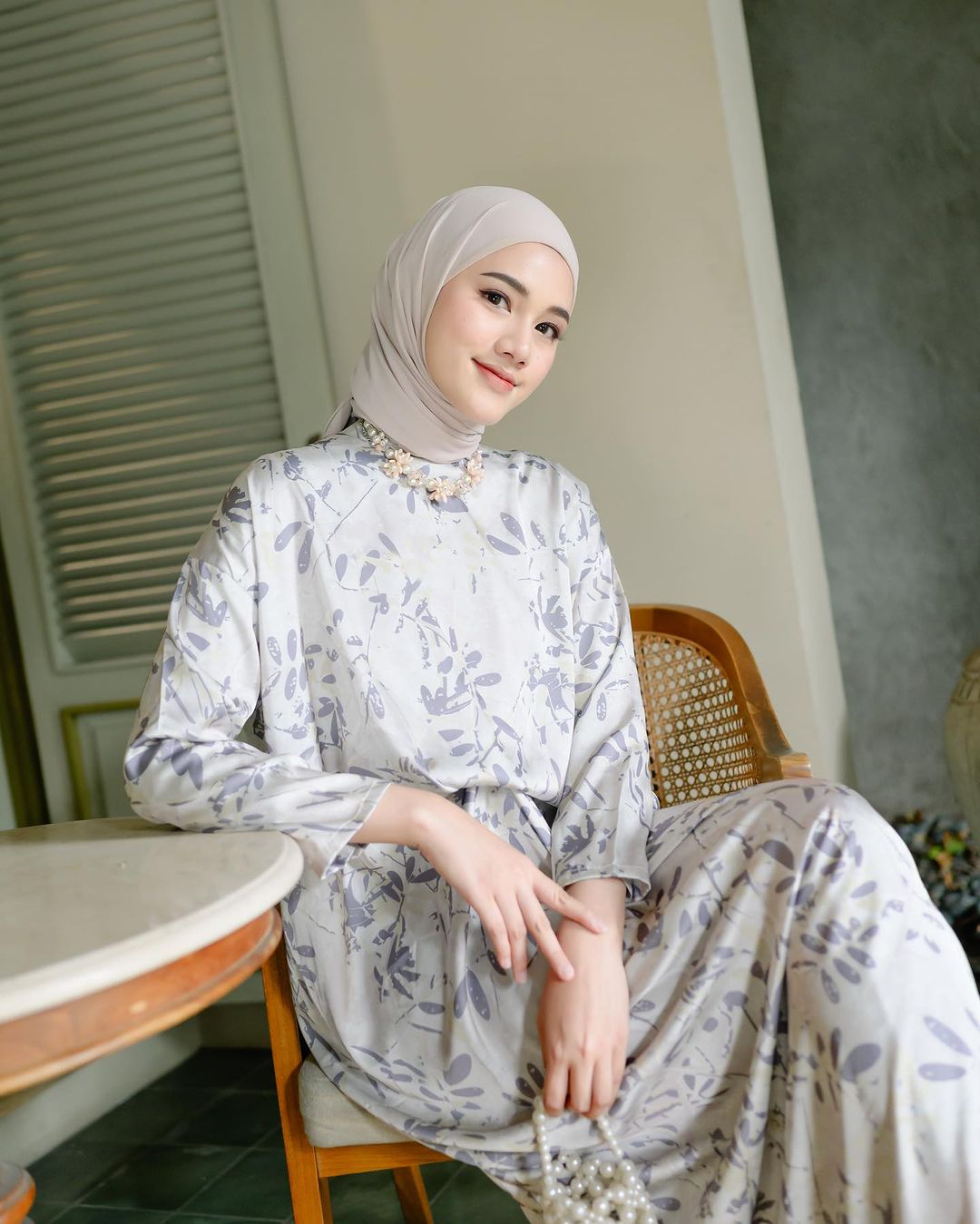 Tamara Kaftan in Glacier Gray