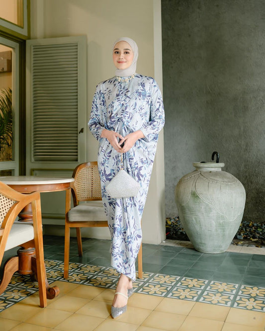 Tamara Kaftan in Bashful Blue