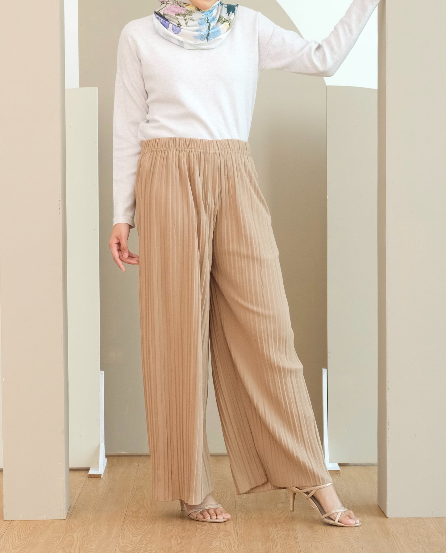 Laurel Pants in Khaki Brown