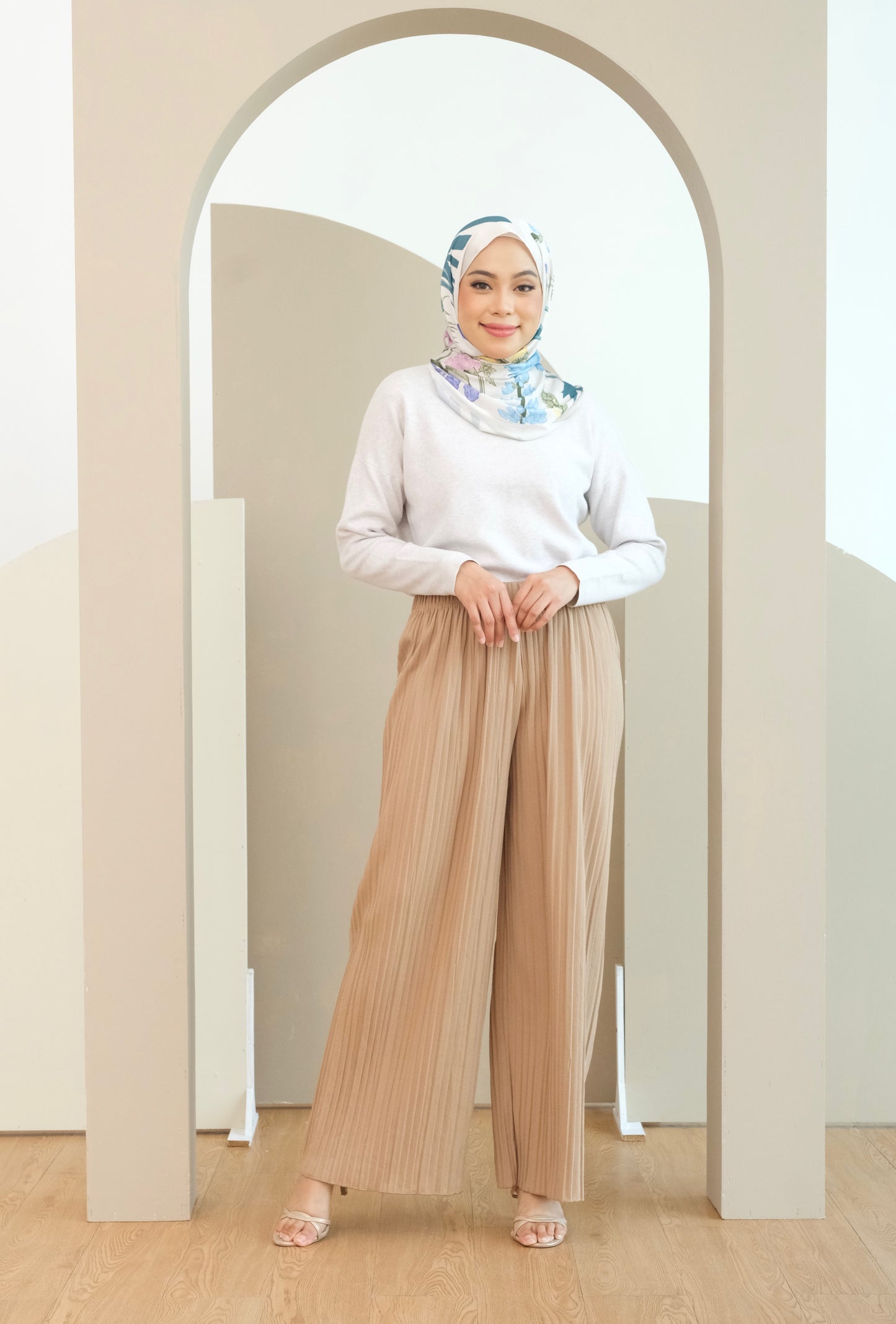 Laurel Pants in Khaki Brown